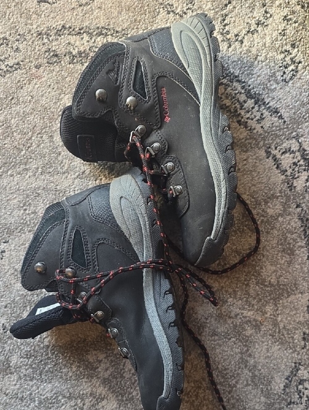 Columbia Black Hiking Boots with Red Logo and Red & Black Lace Detailing - Picture 4 of 6